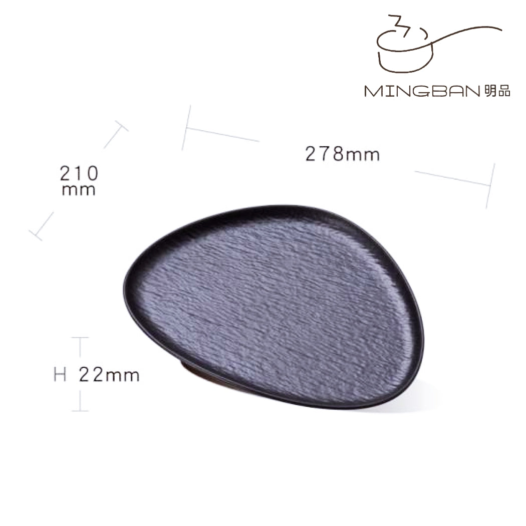 11" Melamine Triangular Plate (Black)