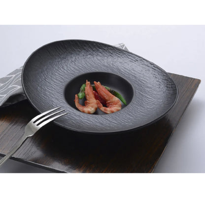 Rock pattern hat-shaped plate (black)