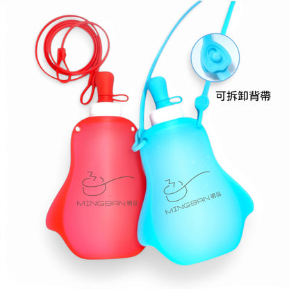 兒童便攜式背帶可折矽膠摺疊水袋 (企鵝)