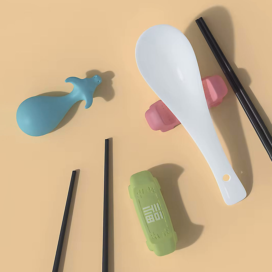 Baby Grade Silicone Chopstick Holder (Fu/Cow)