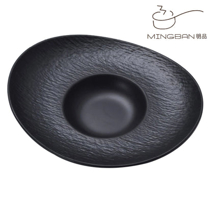 Rock pattern hat-shaped plate (black)